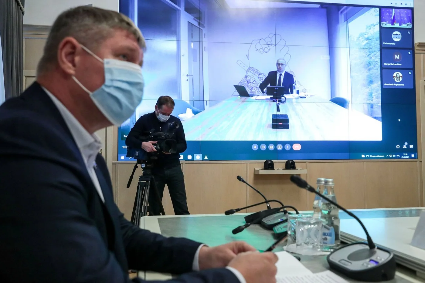В сторону безопасного мира. От приземления IT-гигантов к международной системе регулирования Интернета