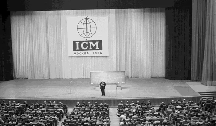 О математике, математиках и прошедшем времени. Математизация криптографии в событиях и лицах